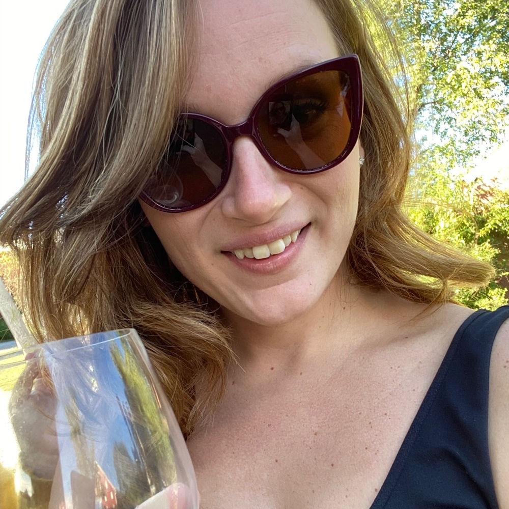 Meet your Posher, Kayla